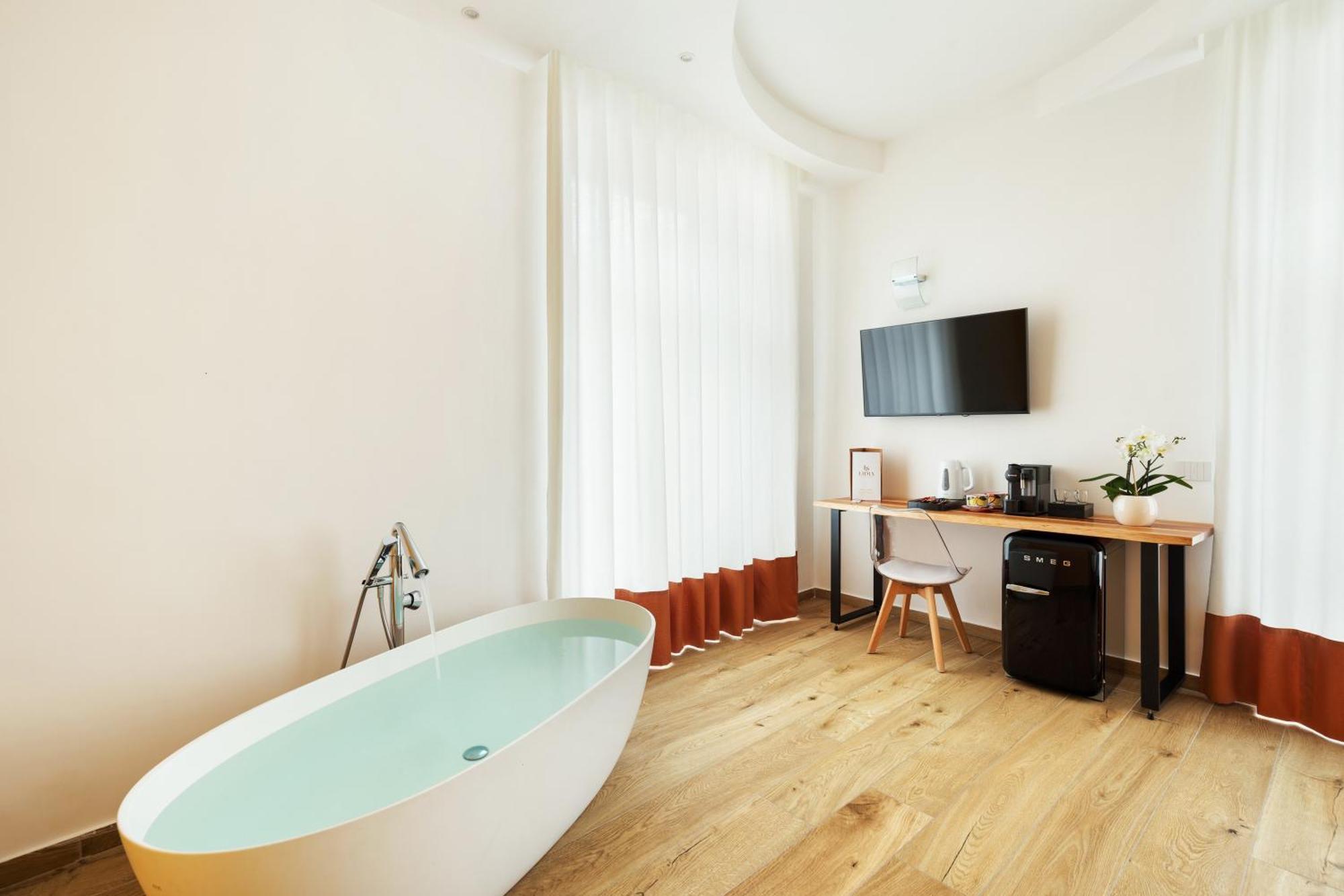 Yourhome - Lidia Rooms & Suites Сорренто Екстер'єр фото